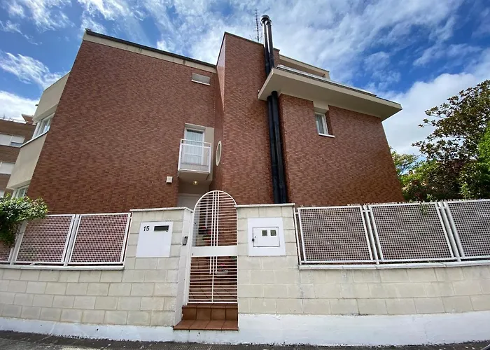 Casa Chalet Jardin Particular Ideal Grupos Y Familias